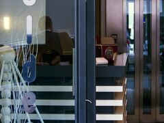 ゴールデン ホテル 写真