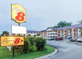 スーパー 8 バイ ウィンダム セバービル リバーサイド 写真