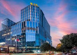 クンミン ゴールデン イーグル サミット ホテル