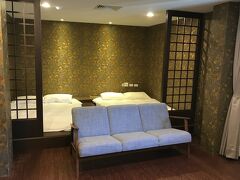 エブリデイ ホット スプリング ホテル 写真