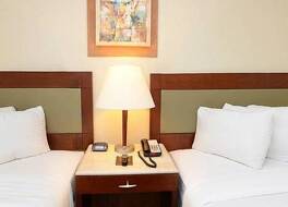 レキシントン イン & スイーツ NW シカゴ エルギン 写真