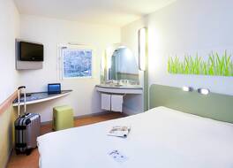 イビス バジェット カルカソンヌ ラ シテ 写真