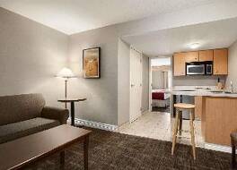 Days Inn & Suites by Wyndham Revelstoke