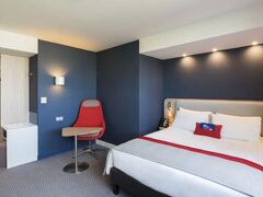 ホリデイ イン エクスプレス パリ CDG エアポート バイ IHG 写真