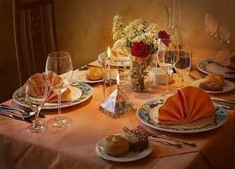 ホテル レストラン ツア ポスト 写真