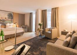 ホテル バイエリッシャー ホフ 写真