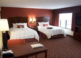 ハンプトン  イン & スイーツ ウォータータウン 写真