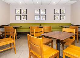 カントリー イン&スイーツ バイ ラディソン ラピッド シティ SD