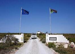 ファー アウト ゲストハウス 写真