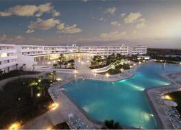 リクサス ビーチ リゾート 写真