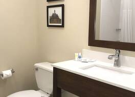 コンフォート スイーツ クラークスビル ニア ガバナーズ スクエア モール 写真