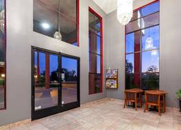 アメリカズ ベスト バリュー イン & スイーツ ベーカーズフィールド セントラル 写真