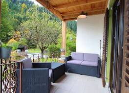 スペーシャス シャレー イン レオーガン ニア スキー アリア