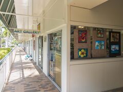 ワイキキ ショア バイ アウトリガー 写真