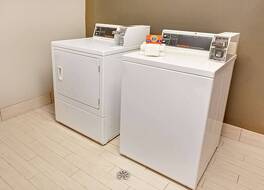 スーパー 8 バイ ウィンダム サウス ベンド 写真