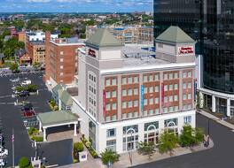 Hampton Inn & Suites Buffalo Downtown