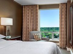 シェラトン スイーツ カルガリー オー クレール 写真