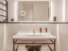 マーティー  ホテル ボルドー  タペストリー コレクション バイ ヒルトン 写真