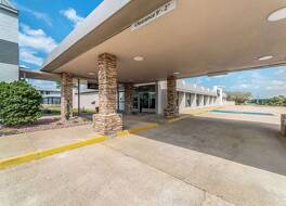 クオリティ イン & スイーツ バンダーリア ニア I-70 アンド ハイウェイ 51 写真