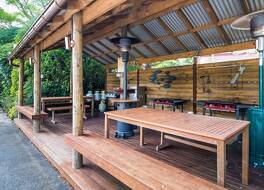 ジャッジ プール モテル 写真