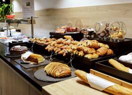 イビス スタイルズ コルトレイク エクスポ 写真