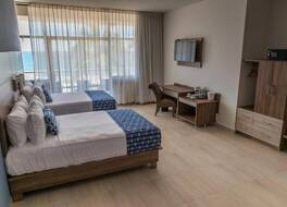 Ocean View Beach Hotel 写真