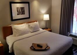 フェアフィールド イン & スイーツ バイ マリオット マウント バーノン レンド レイク 写真