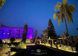 Hotel Naz Garden 写真