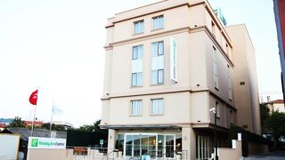 ホリデイ イン エクスプレス イスタンブール アルトゥニュザーデ バイ IHG