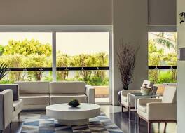 デルモンド ホテル 写真