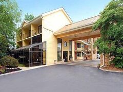 クオリティ イン & スイーツ セバービル - ピジョン フォージ 写真