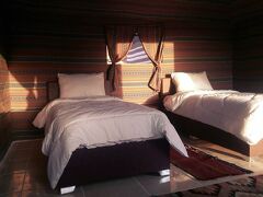 ビヨンド ワディ ラム キャンプ 写真