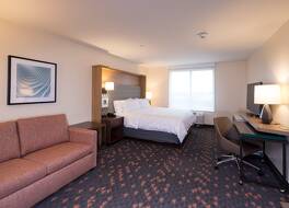 Holiday Inn & Suites Detroit - Troy by IHG 写真