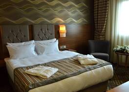 アドラノス ホテル 写真