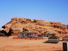 ビヨンド ワディ ラム キャンプ 写真