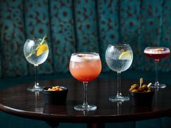 ストランド パレス 写真