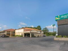 クオリティ イン マンチェスター ニア アーノルド AFB 写真