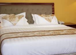 ブルー ネスト ホテル 写真