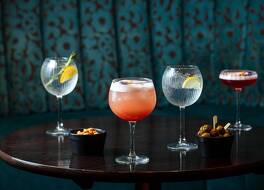 ストランド パレス 写真