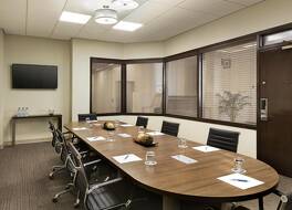 フォー ポインツ バイ シェラトン ローリー ノース 写真