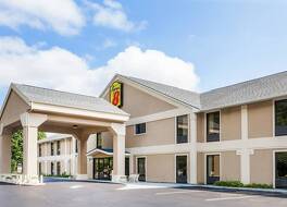 スーパー 8 バイ ウィンダム アーウィン 写真