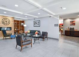 カントリー イン & スイーツ バイ ラディソン ブルーミントン ノーマル エアポート イリノイ 写真