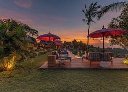 ウマ ルサ 写真