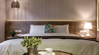 チェックイン イーラン ルオドン