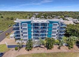 クーラ ビーチ アパートメンツ バーガラ