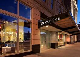 ダブルツリー スイーツ バイ ヒルトン ホテル デトロイト ダウンタウン - フォート シェルビー 写真