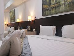 アット ホワイト パトン 写真