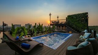 メイ デ ビル コーナー ホテル