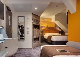 キリヤード レンヌ センター ガール 写真