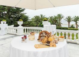 ホテル リアル 写真